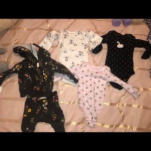 10 bodysuits NB &0-3 1 sweat suit size NB